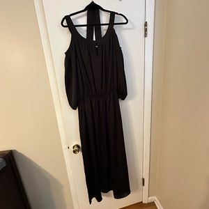 Cold shoulder maxi dress